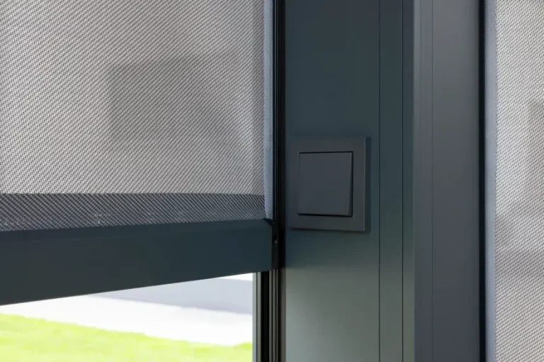 Outdoor Steckdosen in Pergola für Stromversorgung im Außenbereich